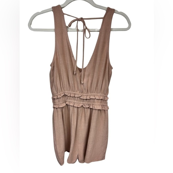 NWT One Clothing Scoop Neckline Tank Top Elastic Waist Tie Back Short Romper S - Picture 3 of 12